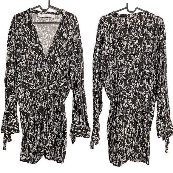 IRO Yhaz Mini Dress Long Sleeve in Black and White - Picture 5 of 8